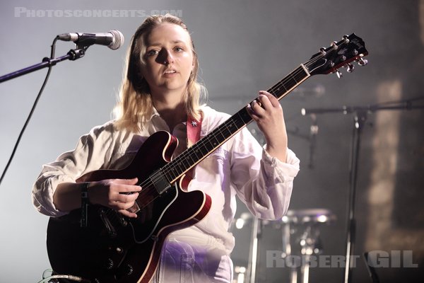 MACKENZIE LEIGHTON - 2022-03-04 - PARIS - Cafe de la Danse - 